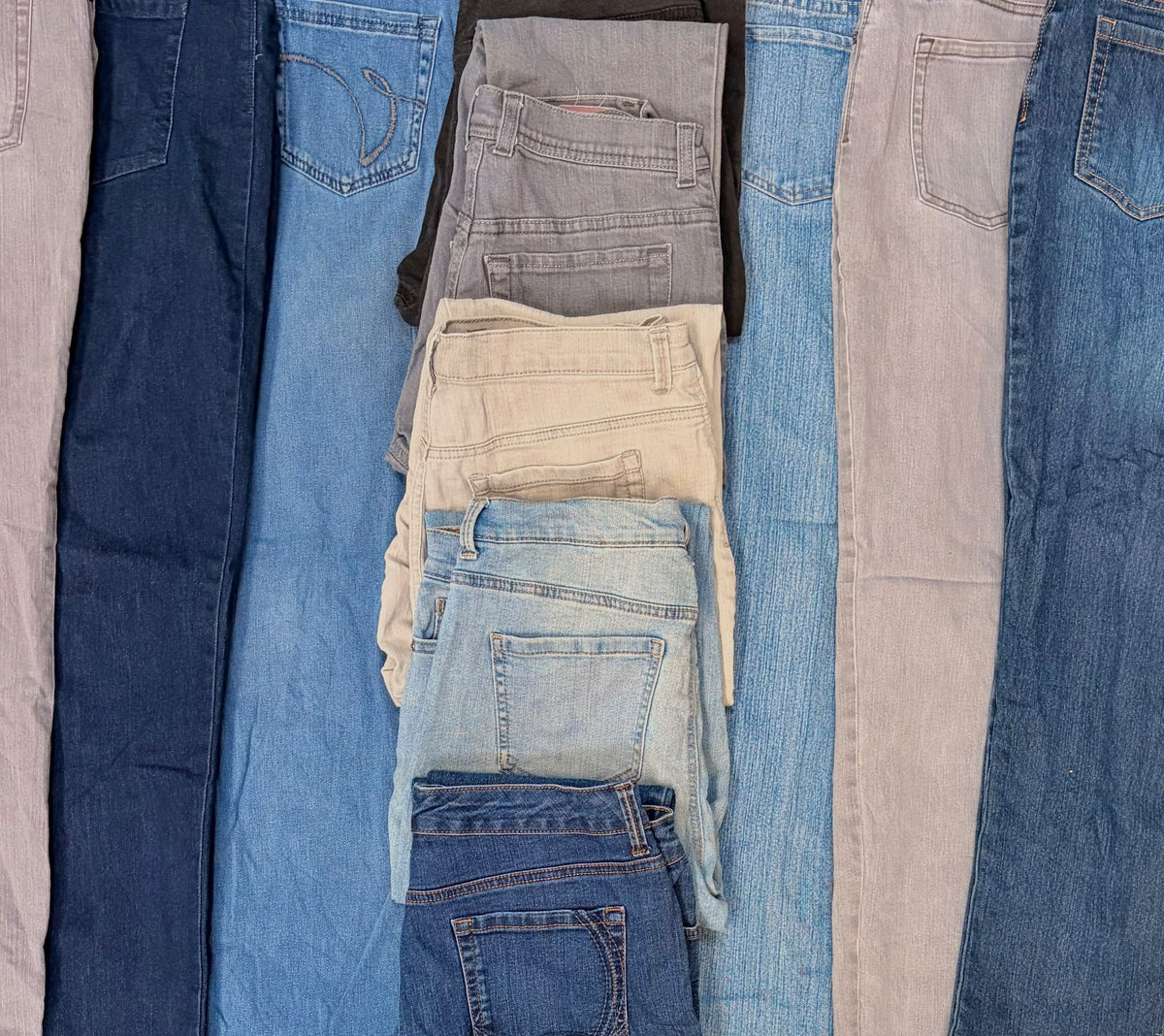 30 X GLORIA VANDERBELT JEANS GRADE A/B